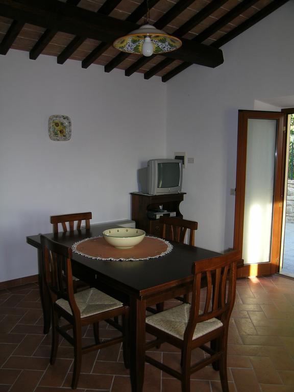 Agriturismo Podere Ossaia Cortona Oda fotoğraf